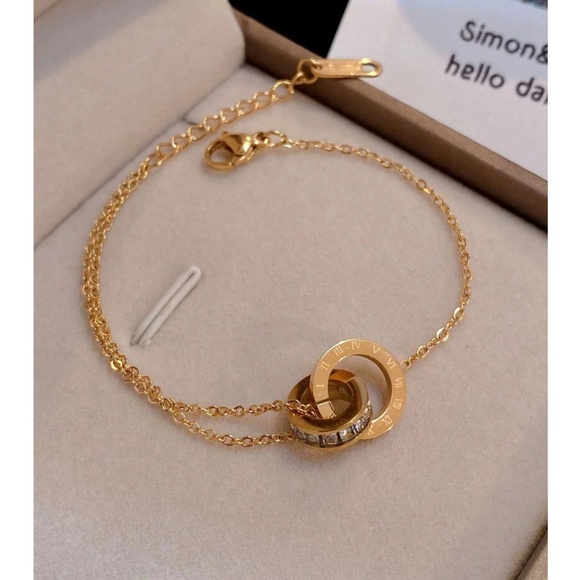 Luxe Stainless Steel Cubic Zirconia Double Circle Chain Bracelet - Picture 2 of 4